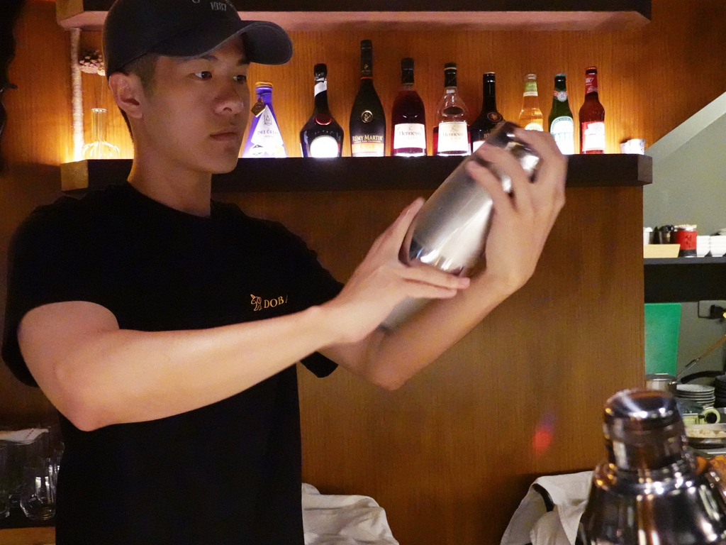 台北士林—Dobar士林夜市隱藏版酒吧 酒精暢飲搭配KTV 台北士林—Dobar士林夜市隱藏版酒吧 酒精暢飲搭配KTV