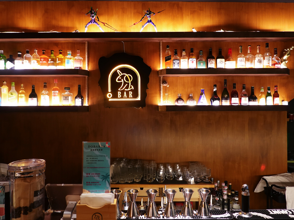 台北士林—Dobar士林夜市隱藏版酒吧 酒精暢飲搭配KTV 台北士林—Dobar士林夜市隱藏版酒吧 酒精暢飲搭配KTV