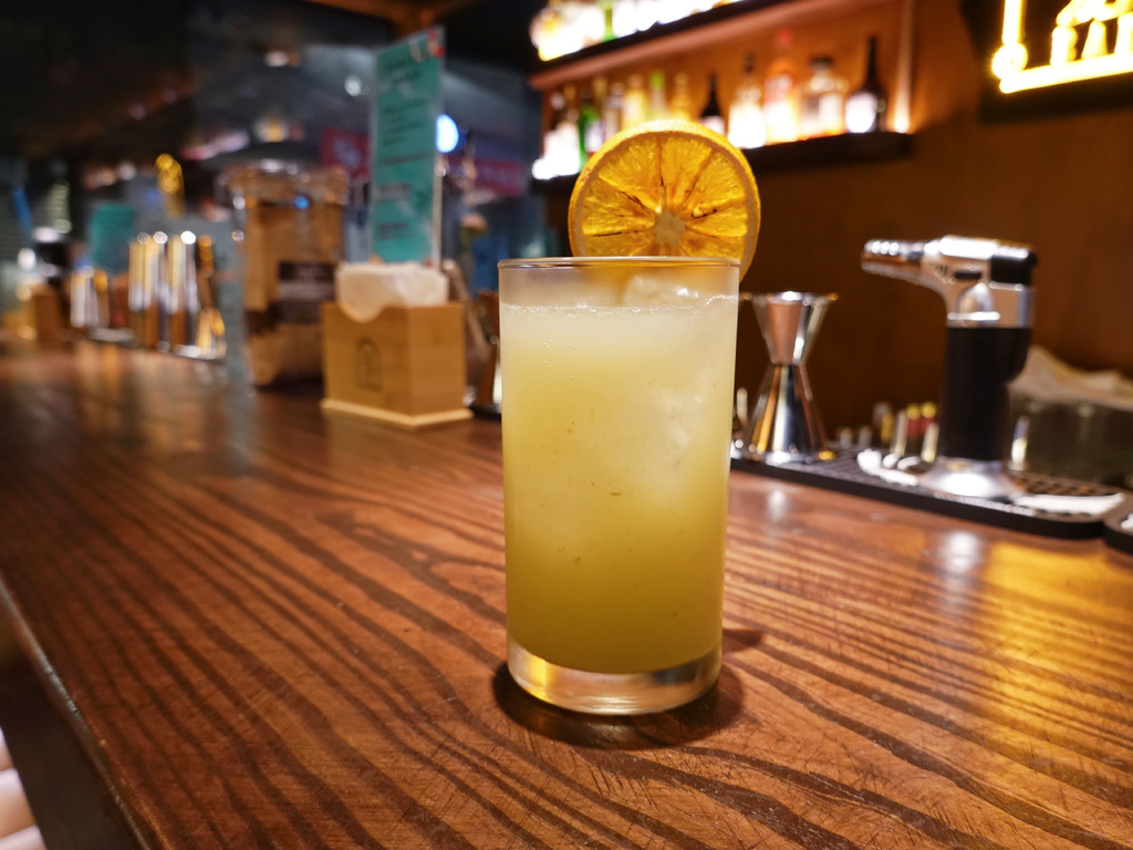 台北士林—Dobar士林夜市隱藏版酒吧 酒精暢飲搭配KTV 台北士林—Dobar士林夜市隱藏版酒吧 酒精暢飲搭配KTV