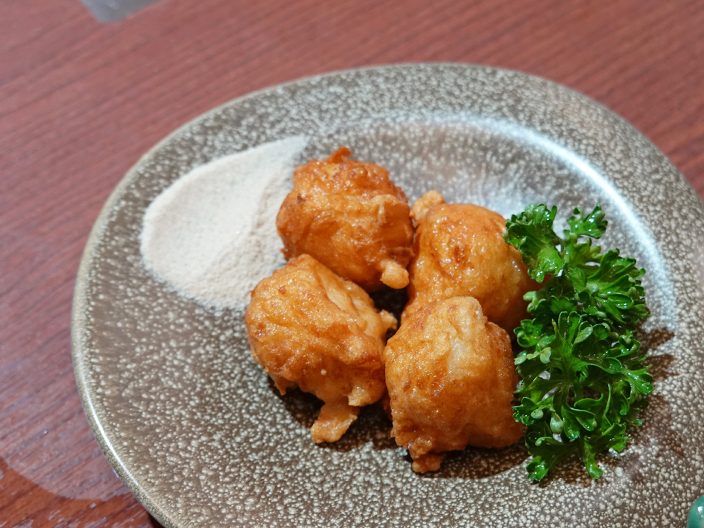 台北大安—如嬌 花膠雞萬元野生鱸魚花膠 融入雞湯細熬慢燉灌 台北大安—如嬌 花膠雞萬元野生鱸魚花膠 融入雞湯細熬慢燉灌