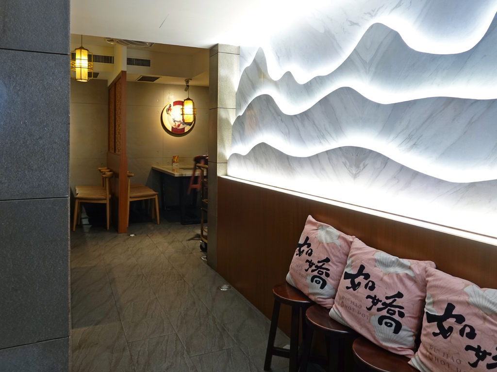 台北大安—如嬌 花膠雞萬元野生鱸魚花膠 融入雞湯細熬慢燉灌 台北大安—如嬌 花膠雞萬元野生鱸魚花膠 融入雞湯細熬慢燉灌