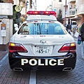 突然出現日本警車