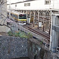 飯田橋站就可以看到列車進站