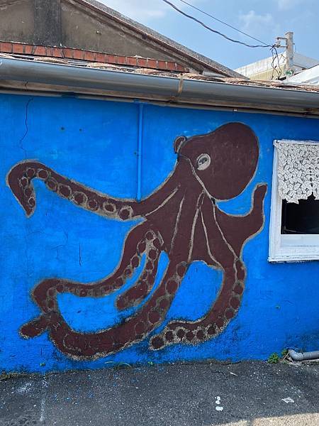 餐廳門口的彩繪章魚