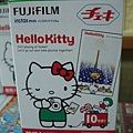 是拍立得HELLO KITTY底片紙