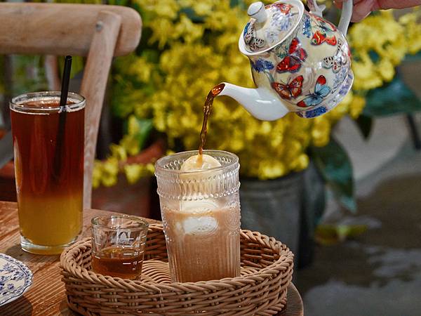 IMG_0455_polarr.JPG IMG_0455_polarr.JPG