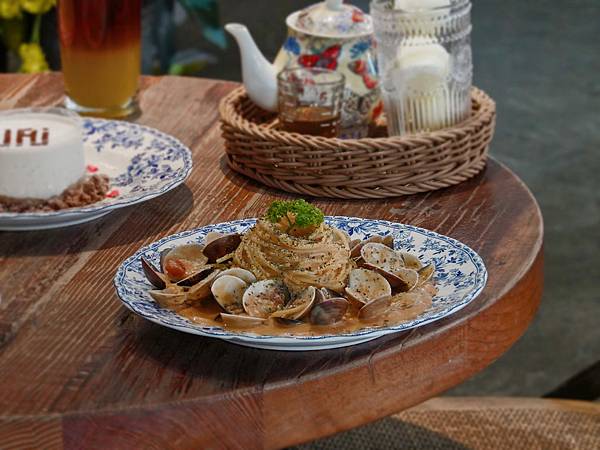 IMG_9919_polarr.JPG IMG_9919_polarr.JPG