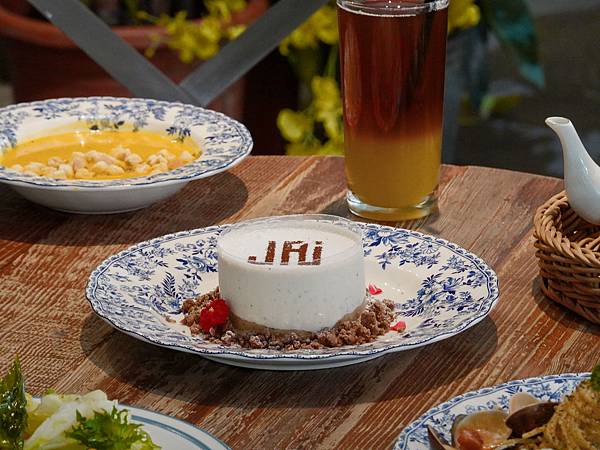 IMG_9476_polarr.JPG IMG_9476_polarr.JPG