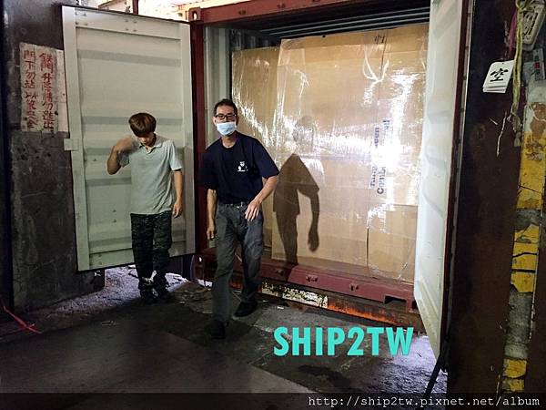 ship2tw美國倉庫現場工作照片