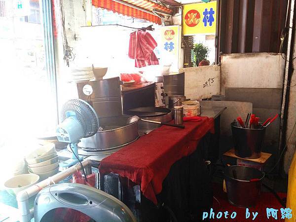 【桃園小吃】大鼎豬血湯-豬血滑嫩似豆腐.豬血湯/炒米粉/豬血糕 【桃園小吃】大鼎豬血湯-豬血滑嫩似豆腐.豬血湯/炒米粉/豬血糕