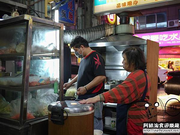 【桃園小吃】品味廣東粥-經典熱門奶香粥．大腸炒飯/奶香海鮮粥/春日路美食