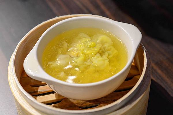 【台北港式】【北捷小巨蛋站】潮坊港式飲茶-貴參參港點隨你拿隨你吃到飽.燒賣/飲茶/點心/微風南京美食 【台北港式】【北捷小巨蛋站】潮坊港式飲茶-貴參參港點隨你拿隨你吃到飽.燒賣/飲茶/點心/微風南京美食