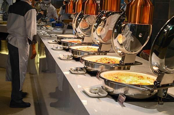 【台北港式】【北捷小巨蛋站】潮坊港式飲茶-貴參參港點隨你拿隨你吃到飽.燒賣/飲茶/點心/微風南京美食 【台北港式】【北捷小巨蛋站】潮坊港式飲茶-貴參參港點隨你拿隨你吃到飽.燒賣/飲茶/點心/微風南京美食