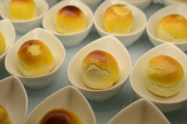 【台北港式】【北捷小巨蛋站】潮坊港式飲茶-貴參參港點隨你拿隨你吃到飽.燒賣/飲茶/點心/微風南京美食 【台北港式】【北捷小巨蛋站】潮坊港式飲茶-貴參參港點隨你拿隨你吃到飽.燒賣/飲茶/點心/微風南京美食