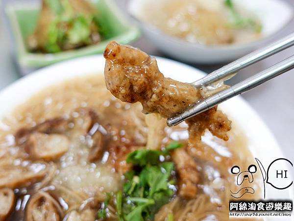 【台中小吃】鹿港大腸赤肉麵線 十甲店-百吃不膩的古早味小吃．銅板美食/在地人推薦/台中美食小吃