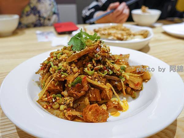 【桃園中式】開飯川食堂 中壢店‬-鮮香麻辣的創意川菜，飯再來一碗．中壢川菜/桃園川菜/桃園合菜/中壢sogo/桃園美食小吃