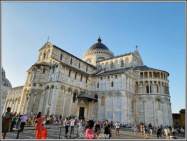 義大利旅遊(7)~聖吉米亞諾、比薩(比薩斜塔/主教堂/洗禮堂
