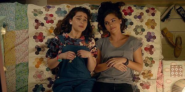 Emilia-Clarke-and-Jenna-Coleman-in-Me-Before-You.jpg