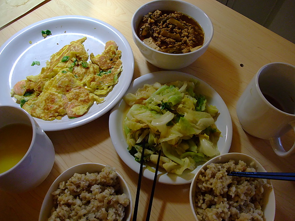 蔥花蝦仁煎蛋&清炒高麗菜&豆腐滷肉燥.JPG