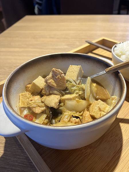 【台北-中正區】廚一家 鮑汁燜雞米飯 醬汁濃郁好下飯 食材入