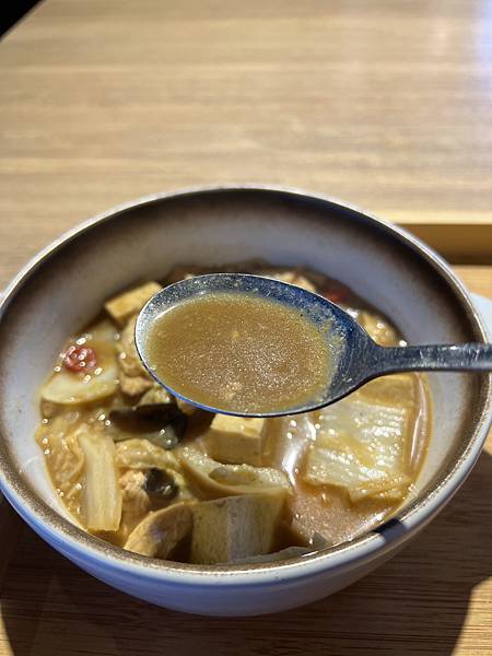 【台北-中正區】廚一家 鮑汁燜雞米飯 醬汁濃郁好下飯 食材入