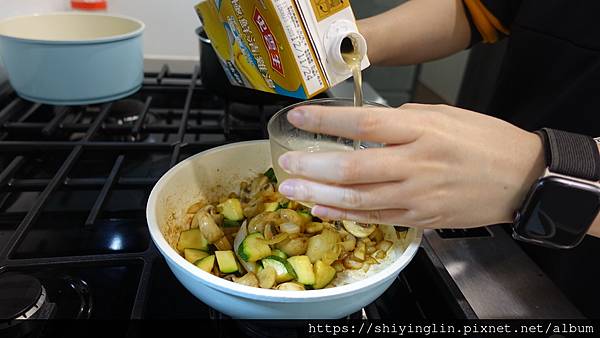 【食譜分享】 史雲生極鮮清雞湯評價  簡單快速完成，健康無味