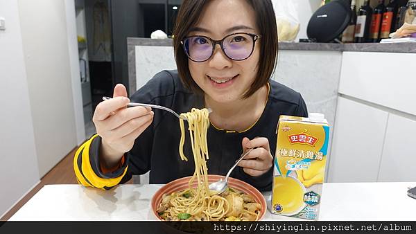 【食譜分享】 史雲生極鮮清雞湯評價  簡單快速完成，健康無味