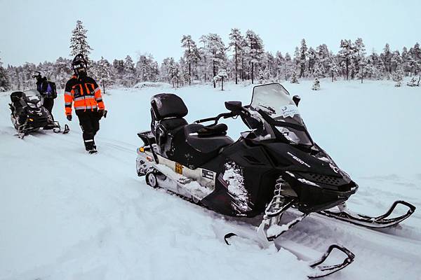 010.雪上摩托車體驗.jpg