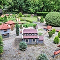 052.Model Tudor Village (2).jpg