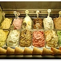 好吃冰淇淋，一球一歐元，全義大利最便宜就在這啦!!!