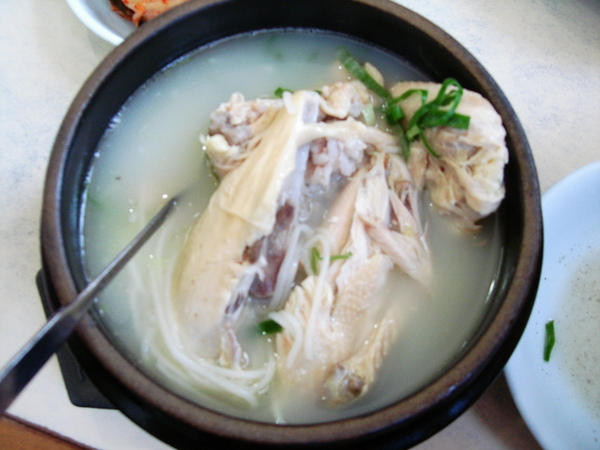 韓國第一餐  人蔘雞