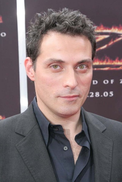 rufus-sewell-01.jpg