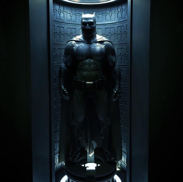 batman-suit-batman-v-superman