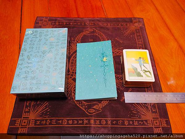 【占卜。開箱】Green Glyphs Tarot, Run