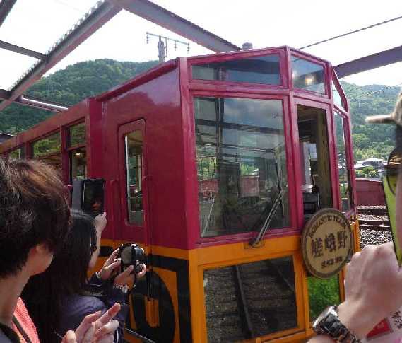 20130616嵐山小火車嵯峨野トロッコ列車 2.JPG