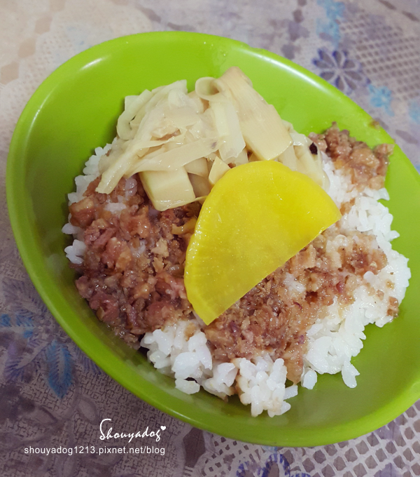 【小吃】鬍鬚伯肉粽大王 in大湳 【小吃】鬍鬚伯肉粽大王 in大湳