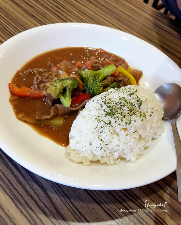 【無國界料理】可以吃得到原肉牛排的平價小餐館 花園廚房 in板橋 【無國界料理】可以吃得到原肉牛排的平價小餐館 花園廚房 in板橋