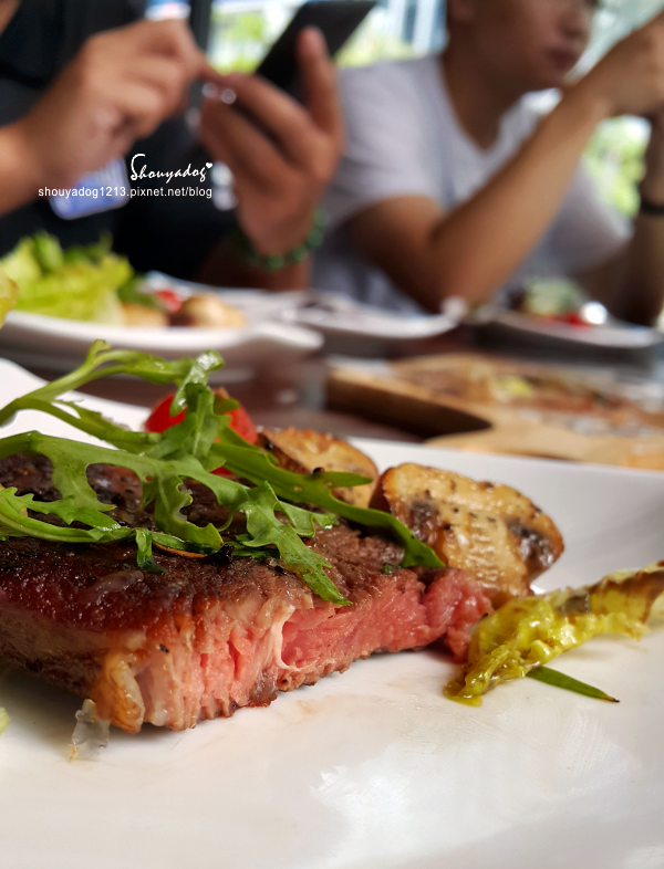 【複合式餐廳】色彩繽紛又好拍的點心級餐點 Holly Brown 【複合式餐廳】色彩繽紛又好拍的點心級餐點 Holly Brown