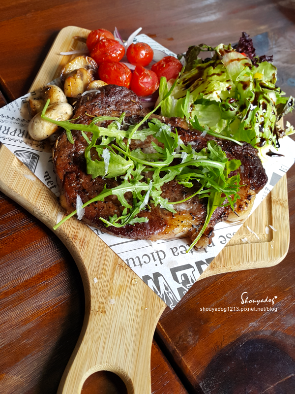 【複合式餐廳】色彩繽紛又好拍的點心級餐點 Holly Brown 【複合式餐廳】色彩繽紛又好拍的點心級餐點 Holly Brown