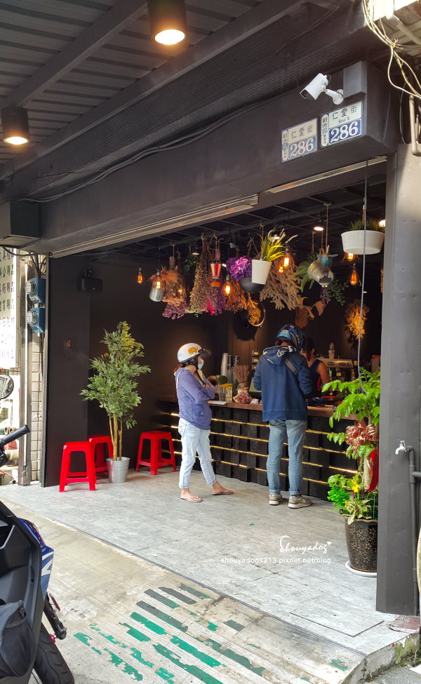 【手搖茶飲】繽紛氣泡飲X浪漫花茶 茶工業現萃茶飲-新市南科店