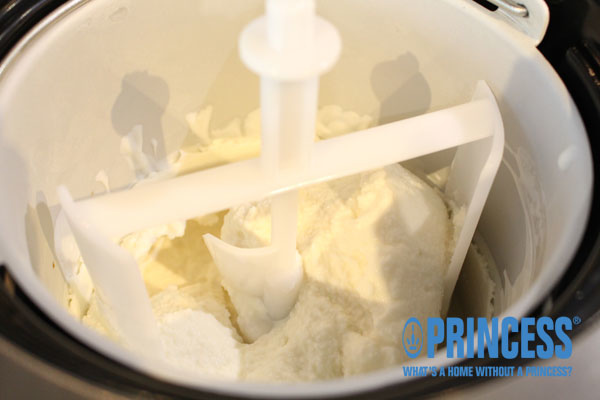 不用太多材料，不用花太多時間，就能輕鬆做出香草優格冰淇淋。