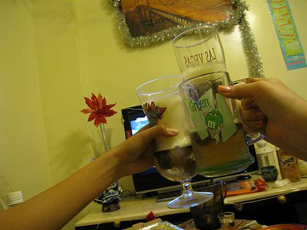 Cheers ~ for the wonderful and warm Christmas