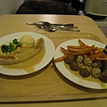 *0117* 晚上去逛ikea，吃了很久沒吃的美食 ^^