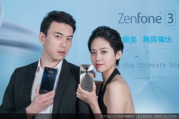 ZenFone 3兼具美型與效能，手機正面和背面機身均包覆在2.5D Corning Gorilla Glass防刮玻璃之中，以其優雅的晶透質感為行動時尚做出最美詮釋