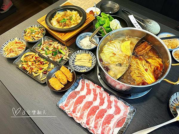 台中北區美食NEW報報 老豆府旗下新品牌 「洞豆腐」 酸白菜