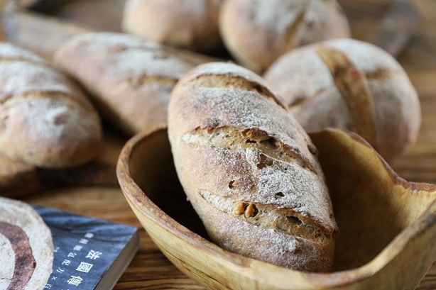 核桃酸種麵包