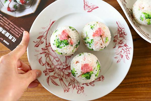 極光飯糰手習帖