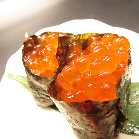 鮭魚卵握壽司180.jpg