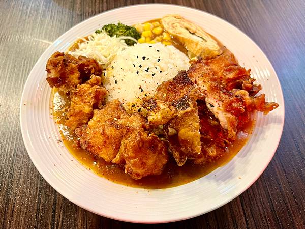 食 ☆ 花蓮｜J雷丼&伴久食堂｜丼飯咖哩飯嚴選｜消夜殿堂｜串