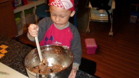 making cookies with Ethan2010-01-30_13.JPG